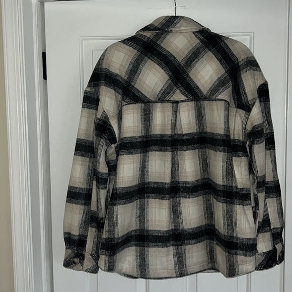 Garage Vancity Shacket Size Large - Picture 5 of 8